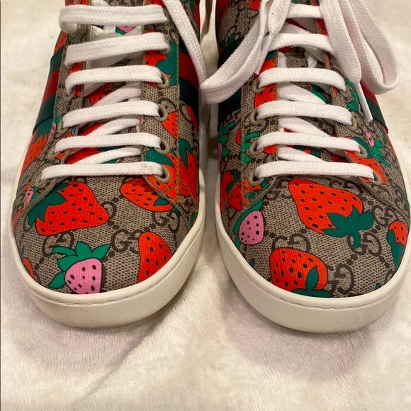 Gucci Strawberry Print Sneakers - Picture 11 of 11